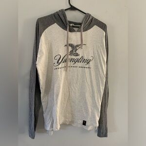Yuengling Beer Lightweight Sweatshirt Hoodie Size L Gray Beige Cream Pullover